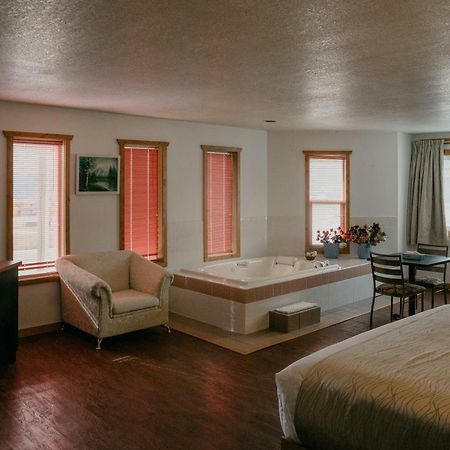 Golden Village Lodge Экстерьер фото